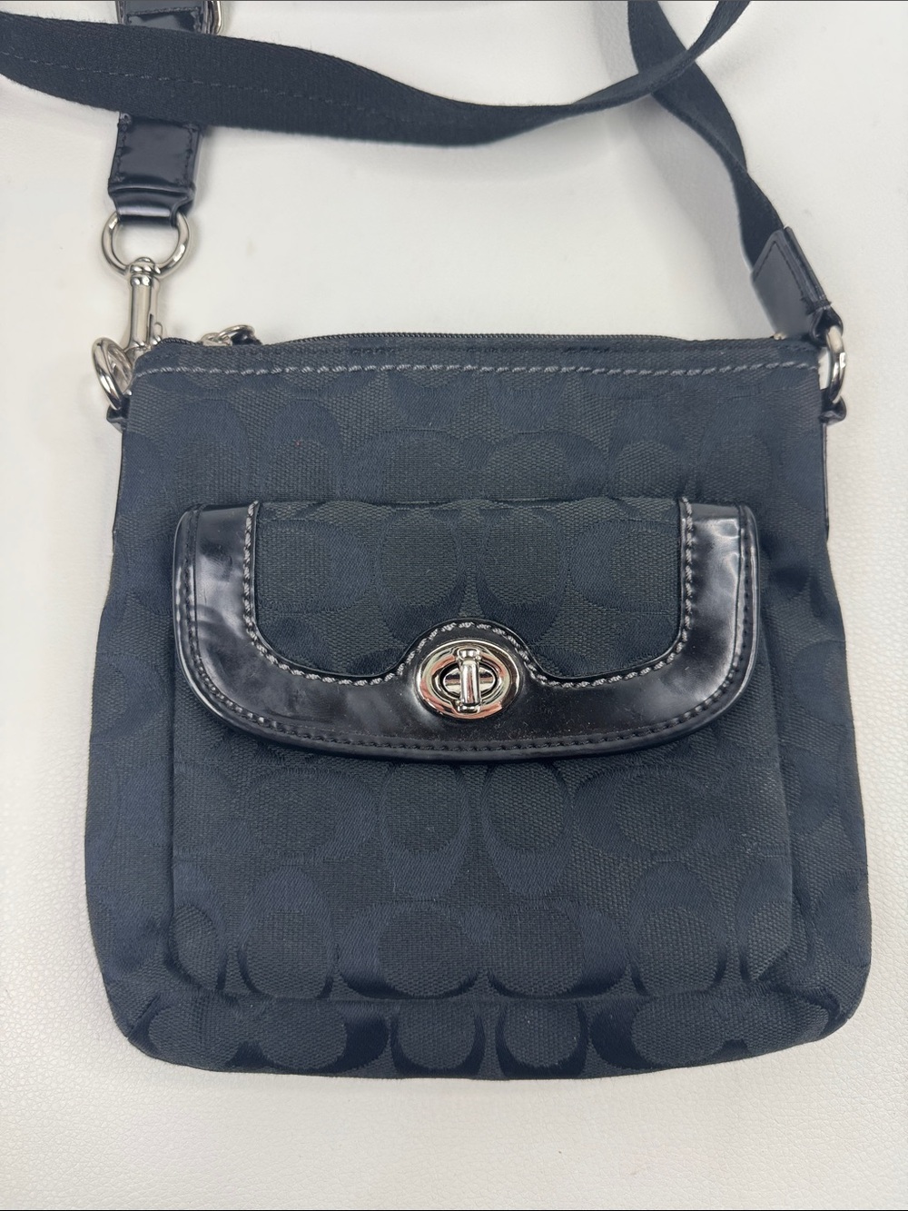 Coach Black Signature Crossbody with Front Turnlock Flap Adjustable strap gray